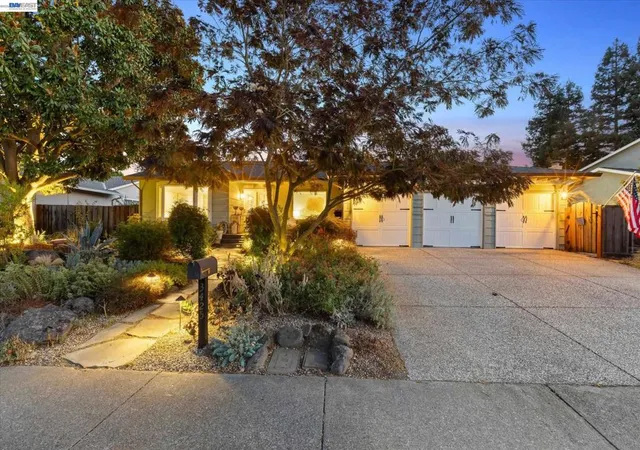 Single family home for sale at 3425 Canfield Dr, Danville, CA 94526 | MLS# 41150378