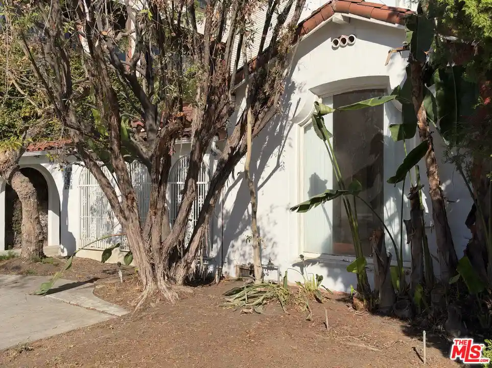 Photo 1 of Single family home for sale at 202 S Le Doux Rd, Beverly Hills, CA 90211 | MLS# 26996857 | Listing updated on 2026-10-14