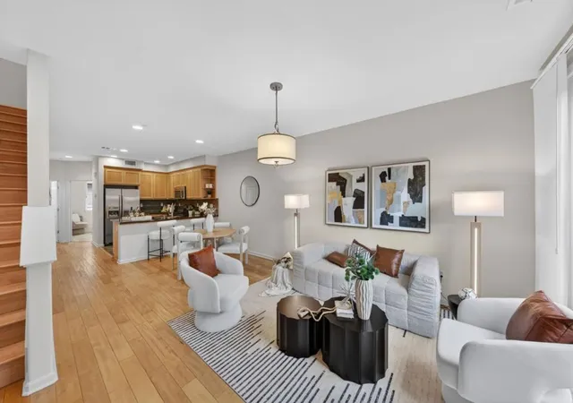 Townhouse for sale at 650 Almaden Walk Loop, San Jose, CA 95125 | MLS# ML82063689