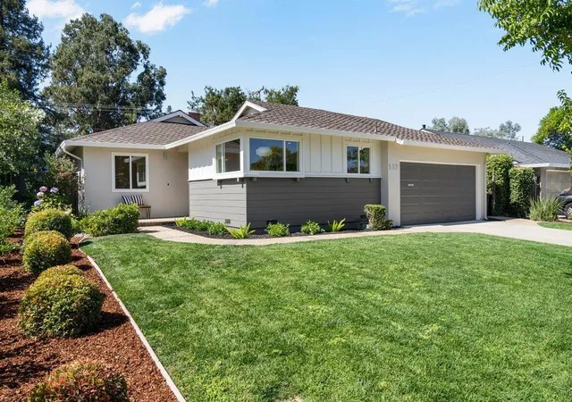 Photo 1 of Single family home for sale at 117 Hollycrest Dr, Los Gatos, CA 95032 | MLS# ML82062990 | Listing updated on 2026-10-12