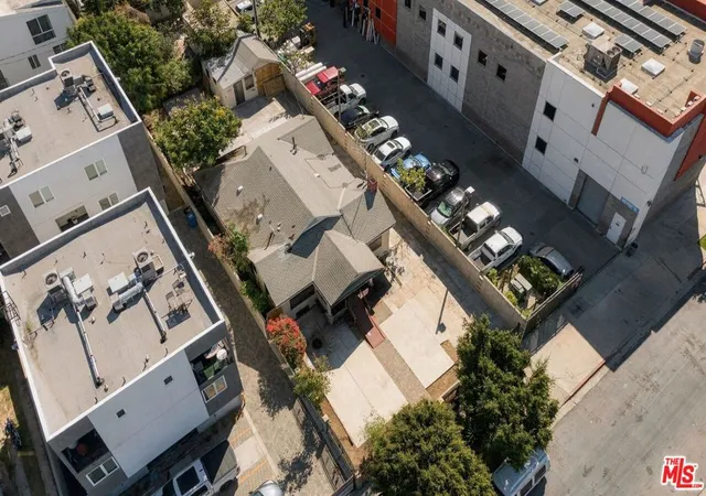 Photo 3 of Single family home for sale at 1114 N Heliotrope Dr, Los Angeles, CA 90029 | MLS# 26997467 | Listing updated on 2026-10-06