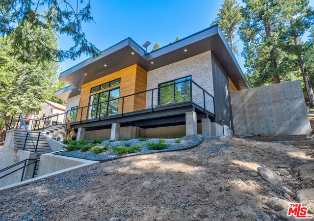 Photo 1 of Single family home for sale at 7175 Yosemite Park Way, Yosemite National Park, CA 95389 | MLS# 26997137 | Listing updated on 2026-10-09