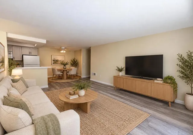 Listing Photo 1 - Condo for sale in building located at 432 Edgehill Ln, Oceanside, CA 92054 - Unit #169