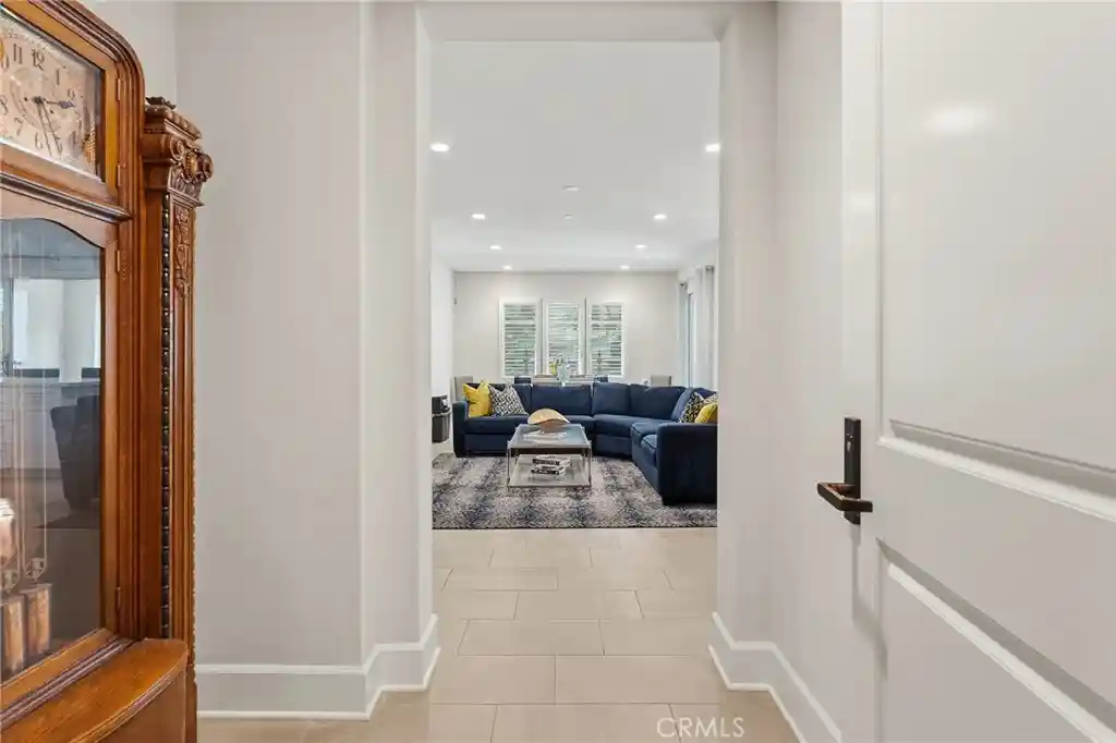 Condo for sale at 23500 Park Sorrento #H22, Calabasas, CA 91302 | MLS# SR26217181