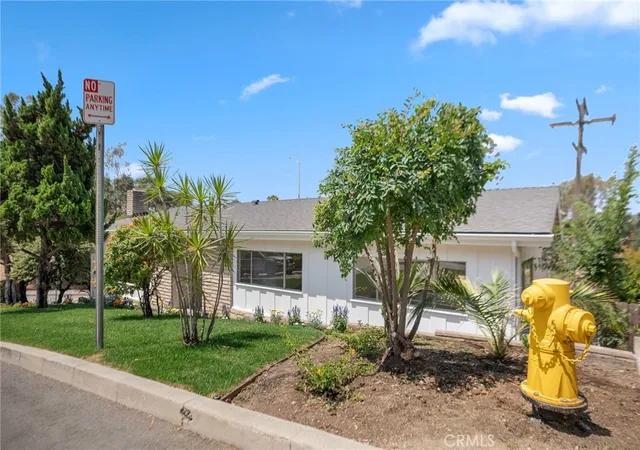 Photo 3 of Single family home for sale at 443 Woodbury, Glendale, CA 91206 | MLS# AR26217298 | Listing updated on 2026-10-10