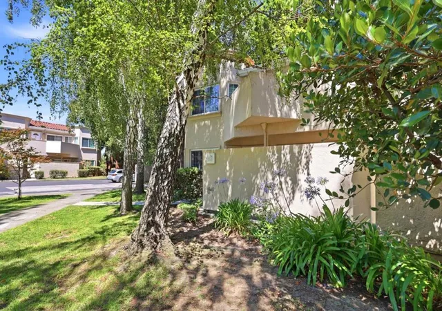 Photo 2 of Condo for sale at 748 Northrup St #332, San Jose, CA 95126 | MLS# ML82063712 | Listing updated on 2026-10-08