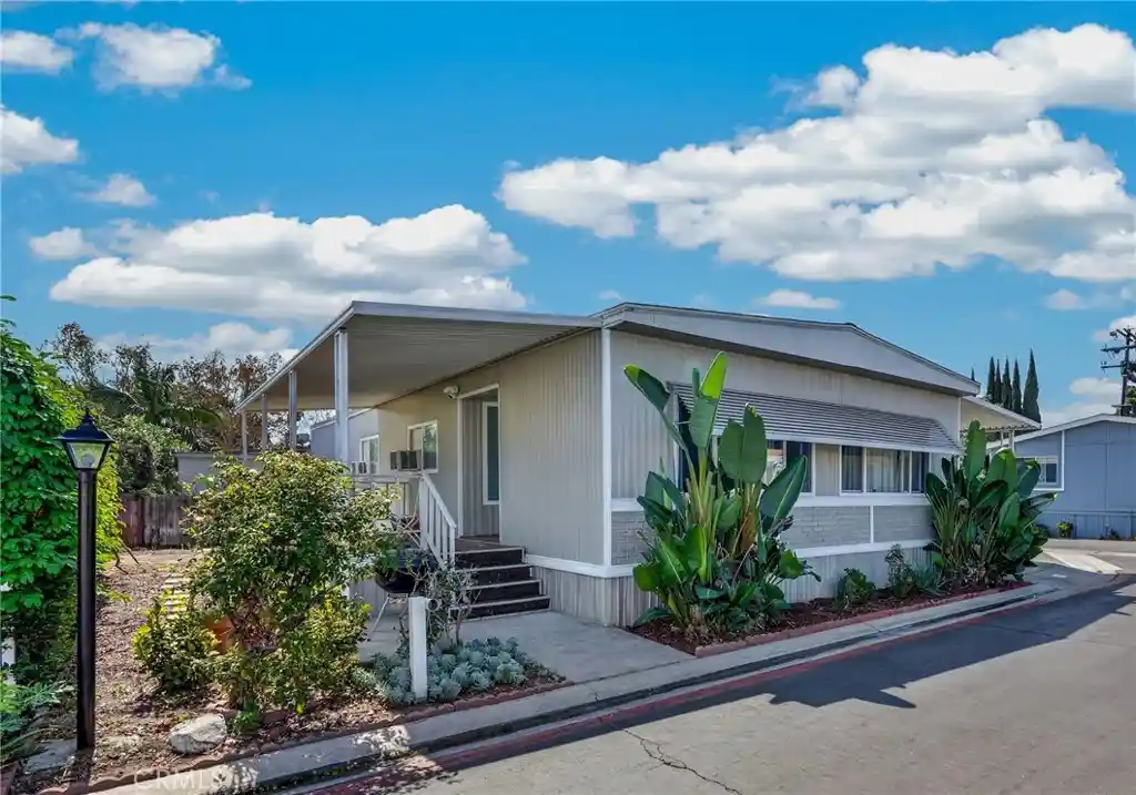 Manufactured home for sale at 12861 West St #123, Garden Grove, CA 92840 | MLS# PW26216705