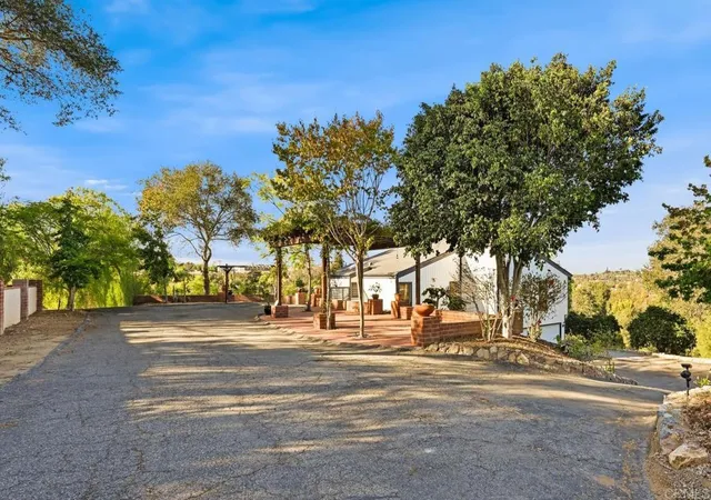 Photo 1 of Single family home for sale at 335 Morro Hills Rd, Fallbrook, CA 92028 | MLS# NDP2609296 | Listing updated on 2026-10-08