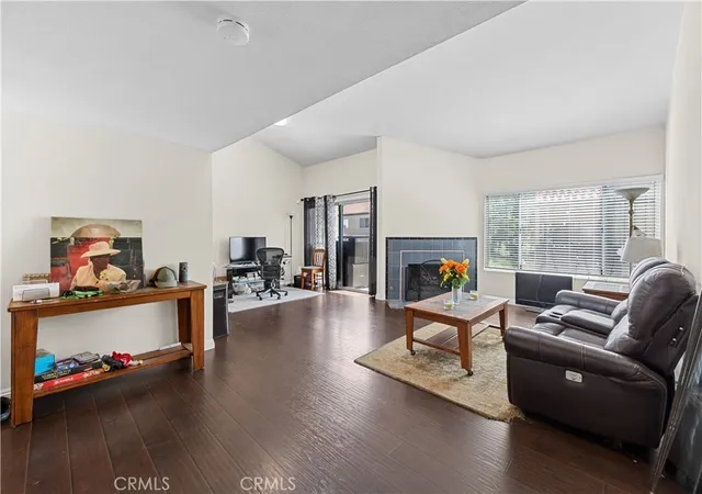 Listing Photo 5 - Condo for sale in building located at 9382 Shadowood Dr, Montclair, CA 91763