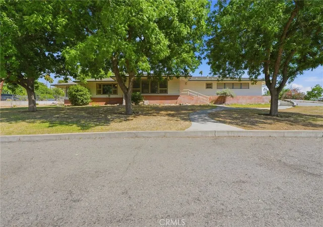 Photo 1 of Single family home for sale at 84 S Park St, Porterville, CA 93257 | MLS# PI26216451 | Listing updated on 2026-10-07