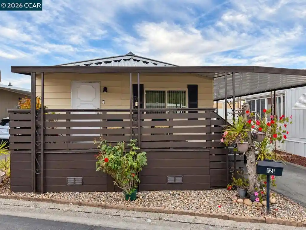 Photo 1 of Sale Pending at 121 Leanne Ln, Concord, CA 94518 | MLS# 41150427 | Listing updated on 2026-10-30