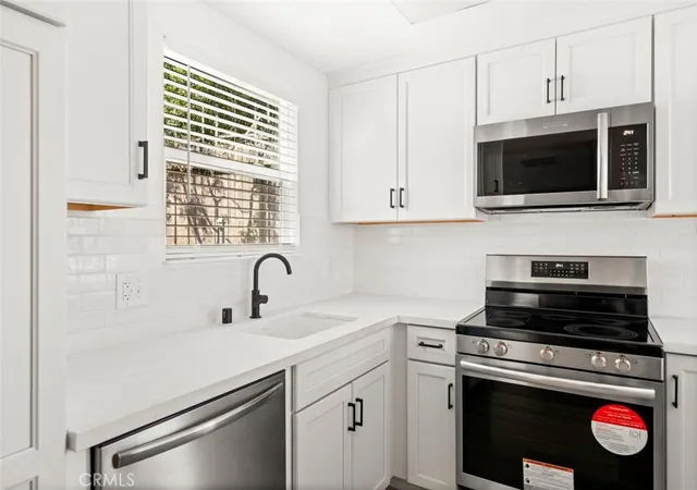 Listing Photo 2 - Condo for sale in building located at 26 Wrangler Ct, Chico, CA 95928