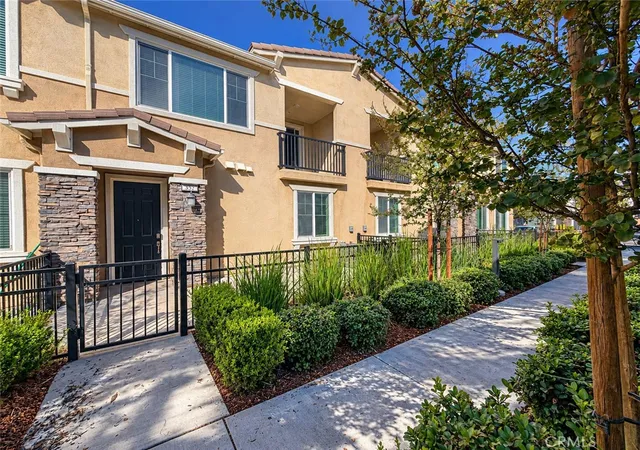 Condo for sale at 16502 Casa Grande #352, Fontana, CA 92336 | MLS# CV26217368