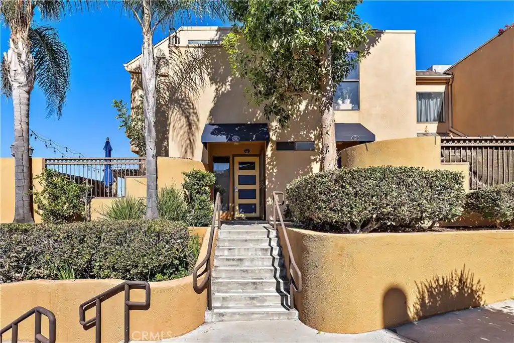 Photo 1 of Condo for sale at 25671 Le Parc #95, Lake Forest, CA 92630 | MLS# OC26216141 | Listing updated on 2026-10-24
