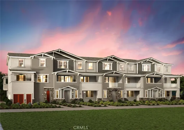 Townhouse for sale at 607 Lotus Dr, San Marcos, CA 92069 | MLS# OC26211815