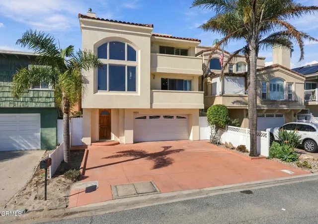 Photo 3 of Single family home for sale at 4029 Sunset Ln, Oxnard, CA 93035 | MLS# V1-39131 | Listing updated on 2026-10-08