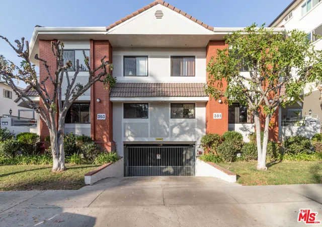 Condo for sale at 301 W Loraine St #8, Glendale, CA 91202 | MLS# 26997803