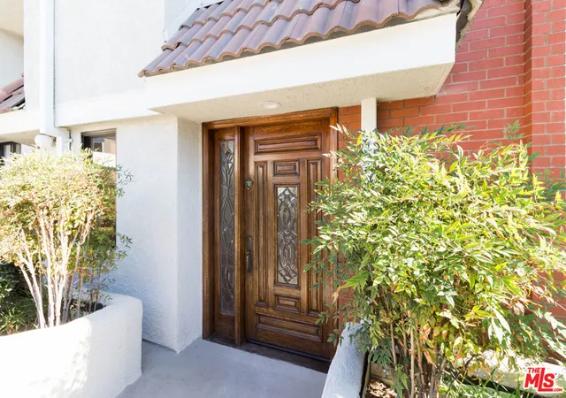 Photo 3 of Condo for sale at 301 W Loraine St #8, Glendale, CA 91202 | MLS# 26997803 | Listing updated on 2026-10-06