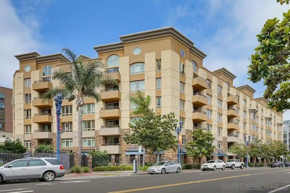 Listing Photo 1 - Condo for sale in 1480 Broadway located at 1480 Broadway, San Diego, CA 92101 - Unit #2420