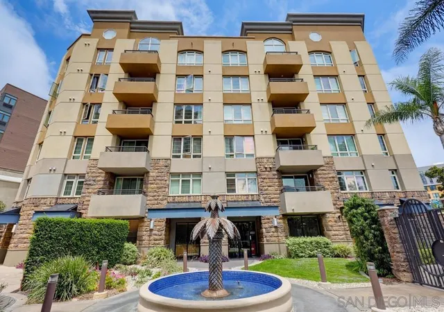 Listing Photo 3 - Condo for sale in building located at 1480 Broadway, San Diego, CA 92101 - Unit #2420