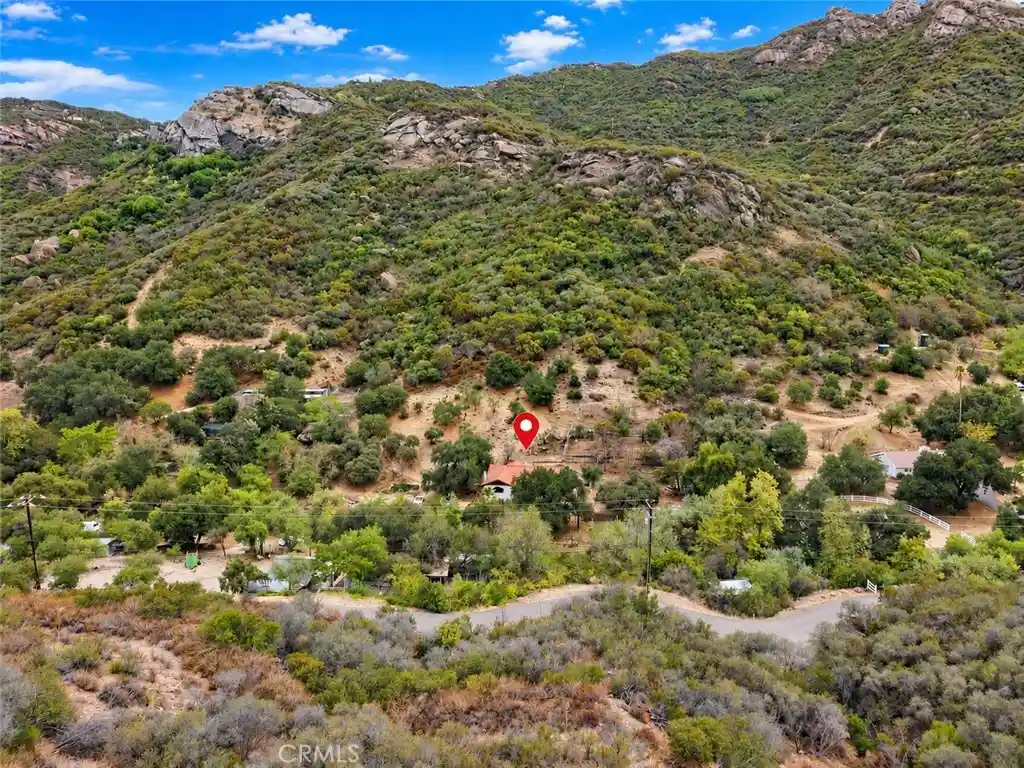 Photo 4 of Single family home for sale at 864 W Carlisle Rd, Thousand Oaks, CA 91361 | MLS# PW26208077 | Listing updated on 2026-10-30