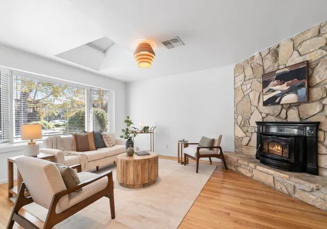 Photo 3 of Sale Pending at 133 Fairland Way, Santa Cruz, CA 95065 | MLS# ML82063322 | Listing updated on 2026-10-10