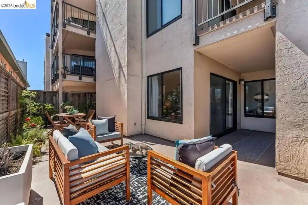 Condo for sale at 322 Hanover Ave #212, Oakland, CA 94606 | MLS# 41150448