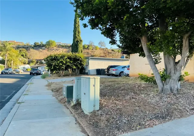 Photo 3 of Single family home for sale at 231 James, Escondido, CA 92027 | MLS# DW26217938 | Listing updated on 2026-10-09