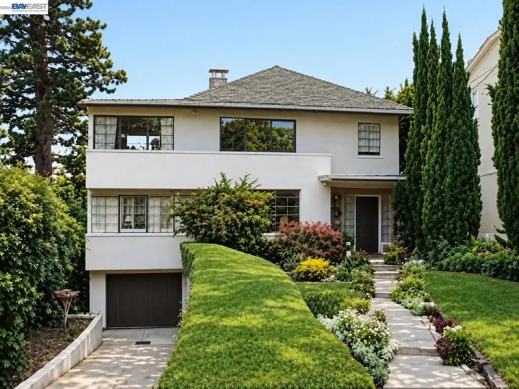 Photo 1 of Single family home for sale at 981 Vermont St, Oakland, CA 94610 | MLS# 41150465 | Listing updated on 2026-10-20
