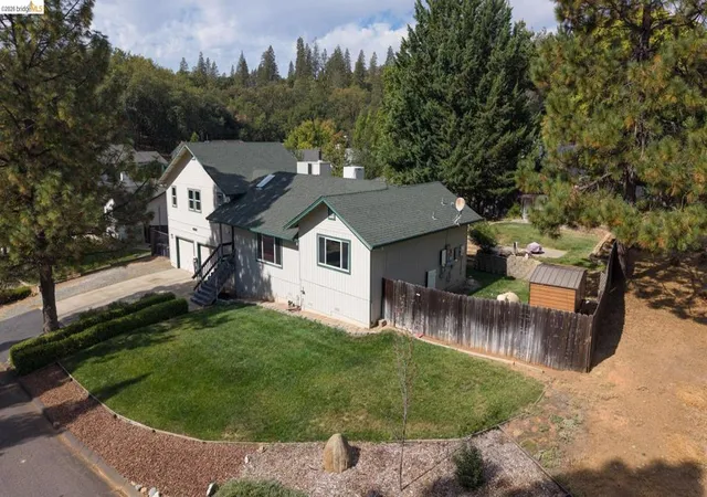 Photo 3 of Single family home for sale at 21710 Hyde St, Sonora, CA 95370 | MLS# 41150466 | Listing updated on 2026-10-07