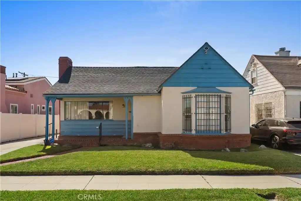 Photo 1 of Single family home for sale at 3959 S Bronson Ave, Los Angeles, CA 90008 | MLS# DW26208927 | Listing updated on 2026-10-31