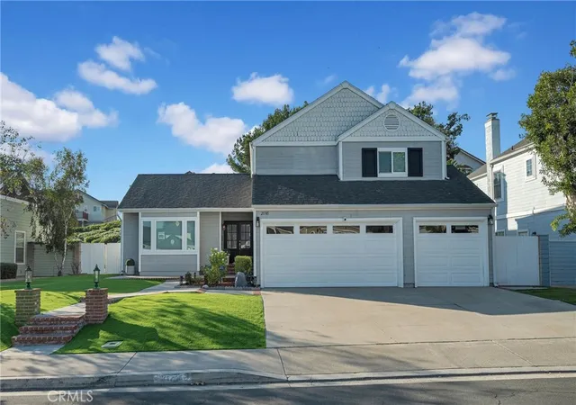 Photo 2 of Single family home for sale at 21745 Bellcroft, Lake Forest, CA 92630 | MLS# CV26217995 | Listing updated on 2026-10-11