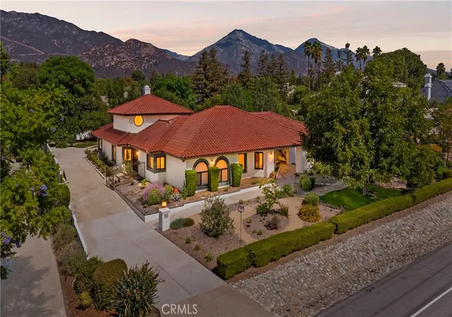 Photo 3 of Mansion for sale at 831 Pomello, Claremont, CA 91711 | MLS# CV26216671 | Listing updated on 2026-10-11