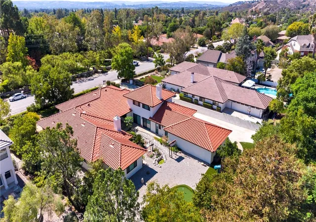Mansion for sale at 831 Pomello, Claremont, CA 91711 | MLS# CV26216671 | Listing updated on 2026-10-11