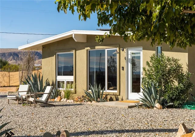 Photo 3 of Single family home for sale at 828 Cherokee Trl, Yucca Valley, CA 92284 | MLS# JT26216952 | Listing updated on 2026-10-08