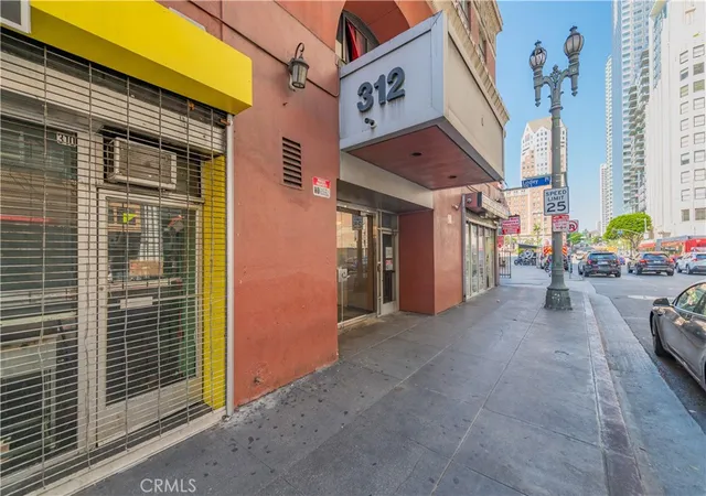 Listing Photo 1 - Condo for sale in building located at 312 W 5Th St, Los Angeles, CA 90013 - Unit #304