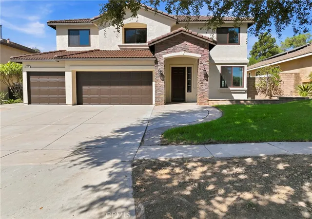 Photo 2 of Single family home for sale at 976 Hemingway, Corona, CA 92878 | MLS# IG26218164 | Listing updated on 2026-10-12
