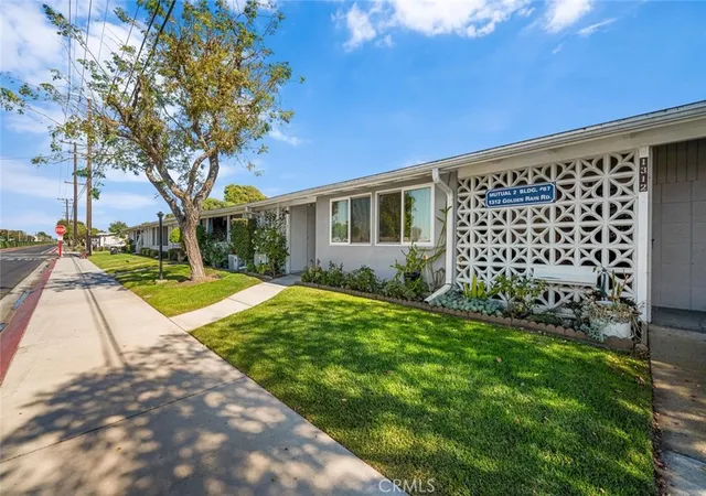 Photo 2 of Condo for sale at 1312 Golden Rain Rd #67I, Seal Beach, CA 90740 | MLS# PW26218138 | Listing updated on 2026-10-07