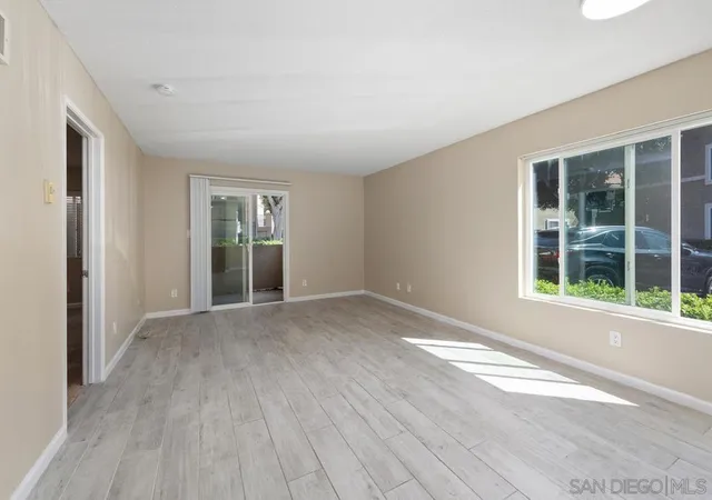 Listing Photo 5 - Condo for sale in building located at 7425 Charmant Dr, San Diego, CA 92122 - Unit #2601