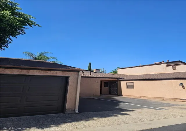 Condo for sale at 620 Parkview Dr, Lake Elsinore, CA 92530 | MLS# SW26212074