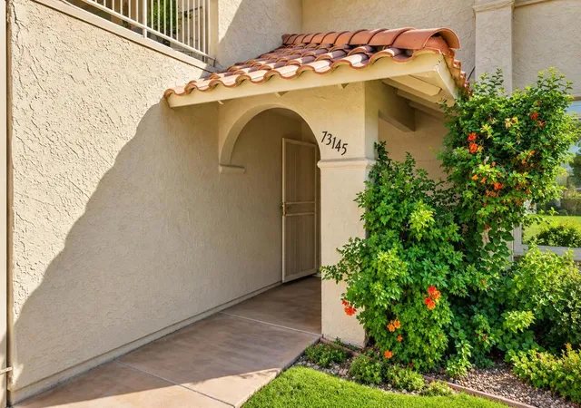Listing Photo 2 - Condo for sale in building located at 73145 Alice Marble Ln, Palm Desert, CA 92260