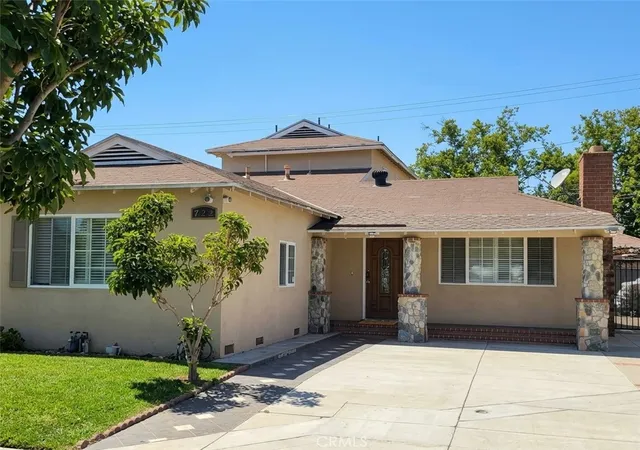Single family home for sale at 726 S Halladay St, Santa Ana, CA 92701 | MLS# OC26218274