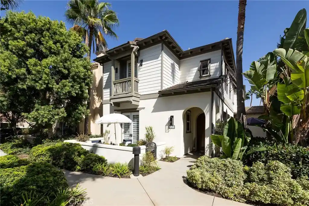 Condo for sale at 21255 Lorca Cir, Huntington Beach, CA 92648 | MLS# OC26217262