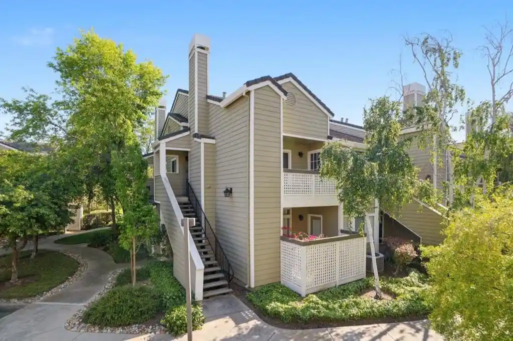 Listing Photo 1 - Condo for sale in 5940 Bridgeport Lake Wy located at 5940 Bridgeport Lake Wy, San Jose, CA 95123 - Unit 5940 Bridgeport Lake Way