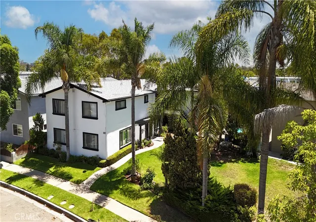 Multi family home for sale at 2872 La Salle Ave, Costa Mesa, CA 92626 | MLS# PW26218368