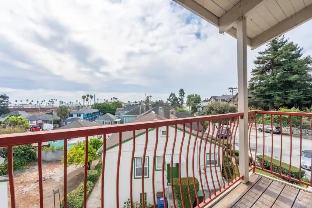 Condo for sale at 412 Cliff St, Santa Cruz, CA 95060 | MLS# ML82063829