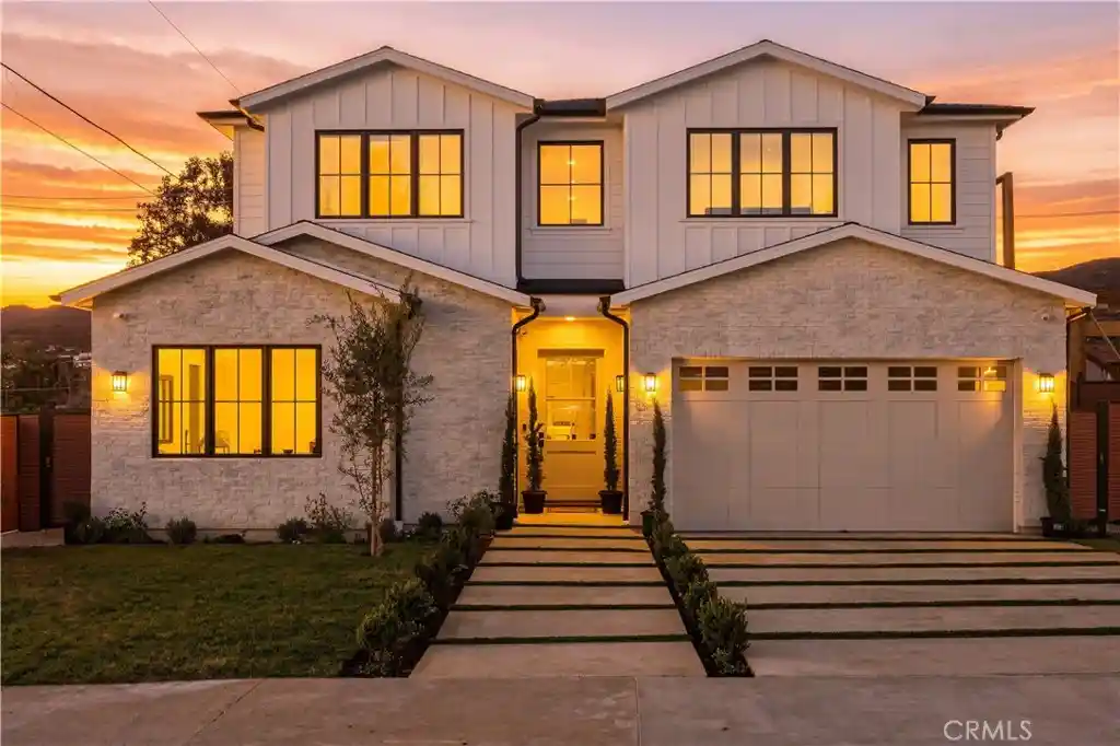 Photo 1 of Single family home for sale at 707 Wildomar St, Pacific Palisades, CA 90272 | MLS# PV26216166 | Listing updated on 2026-10-26