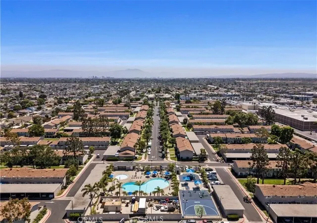 Photo 33 of Townhouse for sale at 9867 Continental, Huntington Beach, CA 92646 | MLS# OC26218381 | Listing updated on 2026-10-11