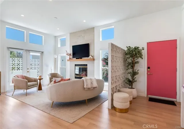 Photo 2 of Single family home for sale at 2723 N Junipero, Palm Springs, CA 92262 | MLS# IV26218457 | Listing updated on 2026-10-08