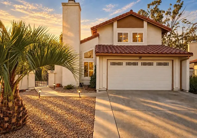 Single family home for sale at 2343 Fair Oak Ct, Escondido, CA 92026 | MLS# PTP2607555